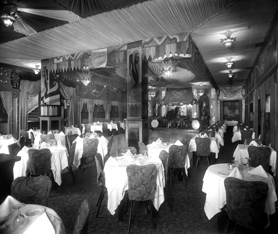 Club New Yorker 1930 2 WM.jpg